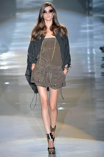 Look 24